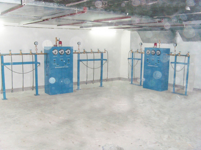 丹阳市宝通工业流体设备制造厂生产供应汇流排自动切换制造